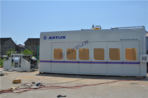 想看吸塑裁切一體機？來駿精賽雅式展！